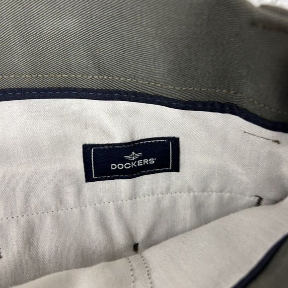 Dockers Pleated Classic Fit Chino Pants 34x34 (34x30) Men's Cotton Blend Gray - Picture 6 of 9